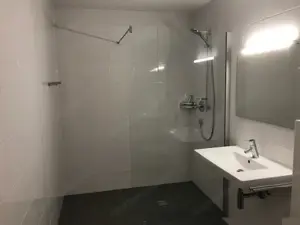 kleine Wohnung in bester Lage zu vermieten Bild 8