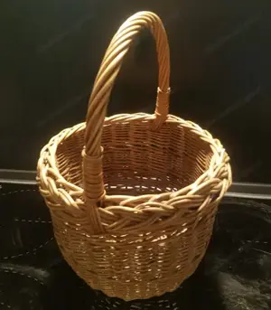 Korb geflochten, der 3.