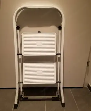 Tritt für die Wohnung Bild 2