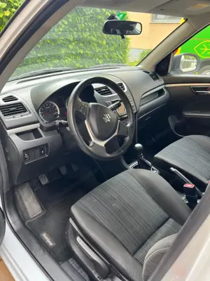 Suzuki Swift 1.2 GL Allrad Bild 3