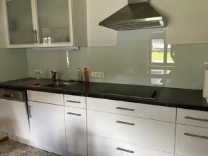 Neuwertige Einbauküche mit Geräten   Günstig abzugeben!