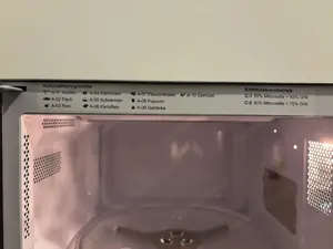 Mikrowelle 800 W - Betriebsbereit und in gutem Zustand mit vielen Funktionen Bild 2