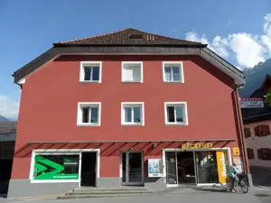 Gewerbefläche (156 m ) ehemaliges Sportstudio, inmitten von Bürs zu vermieten