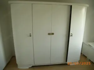 KLEIderkasten - Junghans 4-türig in weiß Bild 8