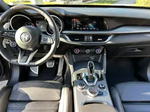 Alfa Romeo Stelvio - Veloce 2,2 16V 210PS AT8 Q4 Bild 6