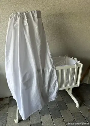 Neuwertige Baby Wiege