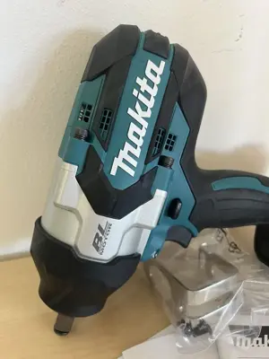 Makita DTW1002Z Akku-Schlagschrauber 18V