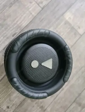 Verkaufe 2 JBL Box in schwarz und blau  Bild 3