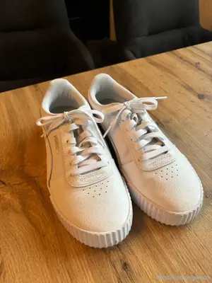 Div. Sneaker Bild 3