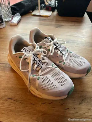 On Schuhe Turnschuhe Bild 2