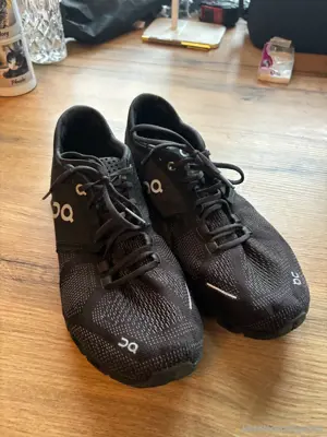 On Schuhe Turnschuhe