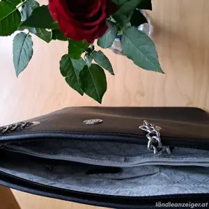 Schwarze Tasche Bild 3