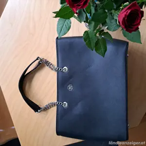 Schwarze Tasche Bild 2