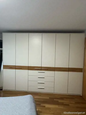 Kleiderschrank & Kommode