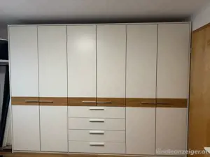 Kleiderschrank & Kommode Bild 2
