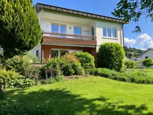 Einfamilienhaus mit Garten - Göfis