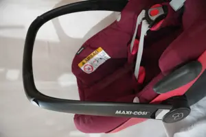 Maxi-Cosi Family Set (Babyschale, Kindersitz und Basisstation) Bild 10
