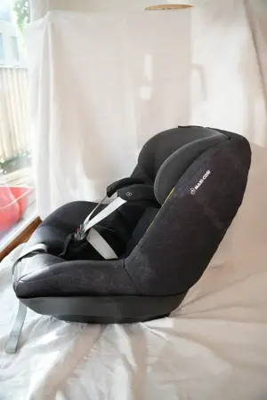 Maxi-Cosi Family Set (Babyschale, Kindersitz und Basisstation) Bild 5