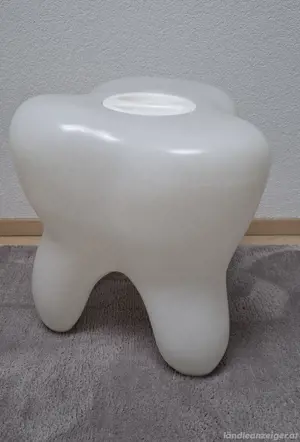 XXL Zahn Hocker