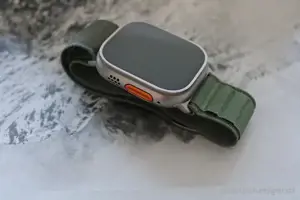 Apple Watch ultra 2 ,  49mm mit Armbänder mit akkukapazität : 100% , OVP