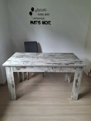 Tisch im Shabby Look