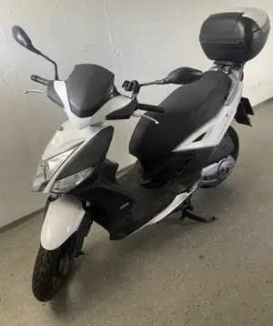 Kymco Agility 16+   125 Bild 2