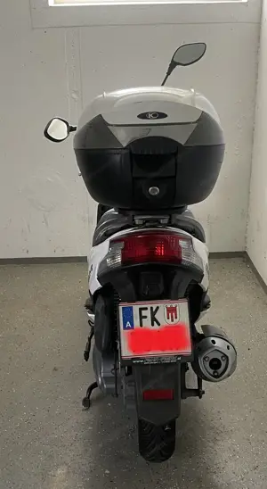 Kymco Agility 16+   125 Bild 3