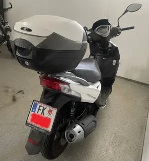Kymco Agility 16+   125 Bild 4