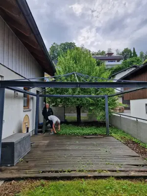 Pavillion aus Metall