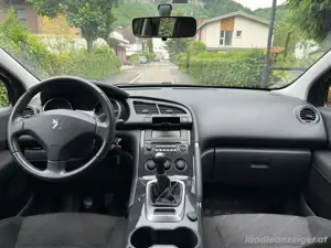 Peugeot 3008 1.6 VTI Bild 10
