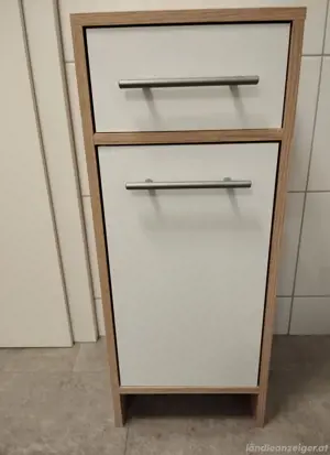 Badezimmerschrank 
