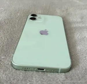 Apple iPhone 13, 128 Go , akku : 86% mit OVP 