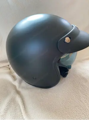 Cooler Helm für Vespa- und Rollerfahrer Bild 4