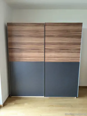 Kleiderschrank Nussbaum Dekor