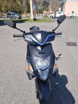 TGB Bullet 50ccm Roller Bild 2