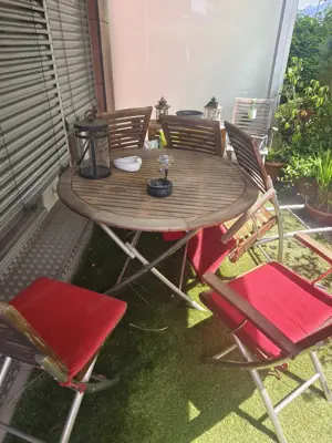 Gartenmöbelset bestehend aus 6 Stühlen und 1 Tiach