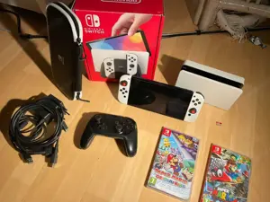Nintendo Switch OLED Schwarz  Weiß (sehr gut) - Viel Zubehör & 2 Spiele