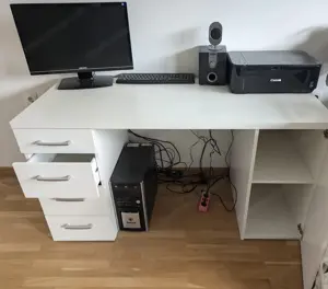 Schreibtisch zu verschenken