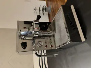 Vibiemme Siebträgermaschine und Eureka Mühle