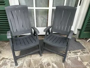 2 Gartenstühle zu verkaufen