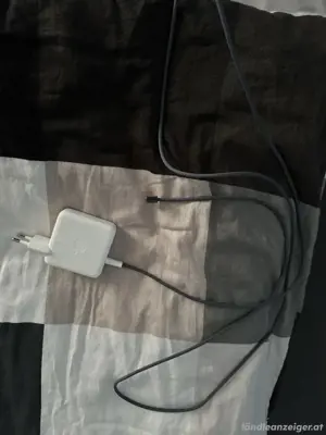 Macbook Air M2 256gb 15  Mit OVP Bild 5