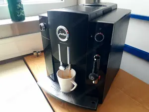 Kaffeevollautomat Jura Impressa C5 Bild 3