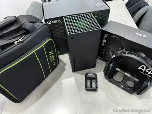 Xbox serie X schwarz spielkonsole mit kopförer und pro kontrollern OVP , zustand sehr guten +schwarz
