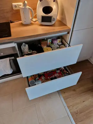 Traumhafte Winkel-Küche von nobilia, glanzweiß mit Geräten Bild 6