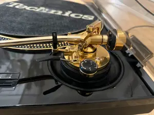 Technics SL-1200 Ltd Limited Gold Plattenspieler Bild 7