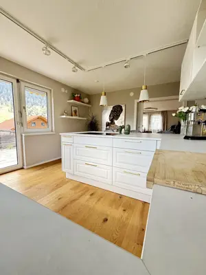 Sonnige 3-Zimmer-Wohnung mit Panoramablick zu vermieten