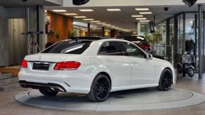 Mercedes-Benz E 220 Bild 12