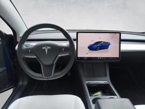 Tesla Model 3 Long Range 350 kW (476 PS), Automatik, Allrad Bild 9