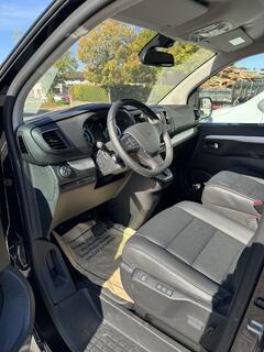 Peugeot Traveller Bild 7