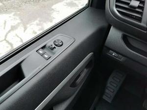 Opel Vivaro Bild 12